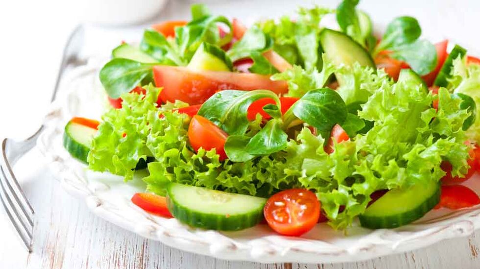 Fresh vegetable salad for weight loss