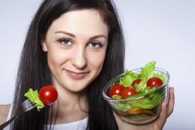 Eat vegetable salad for a week to lose weight